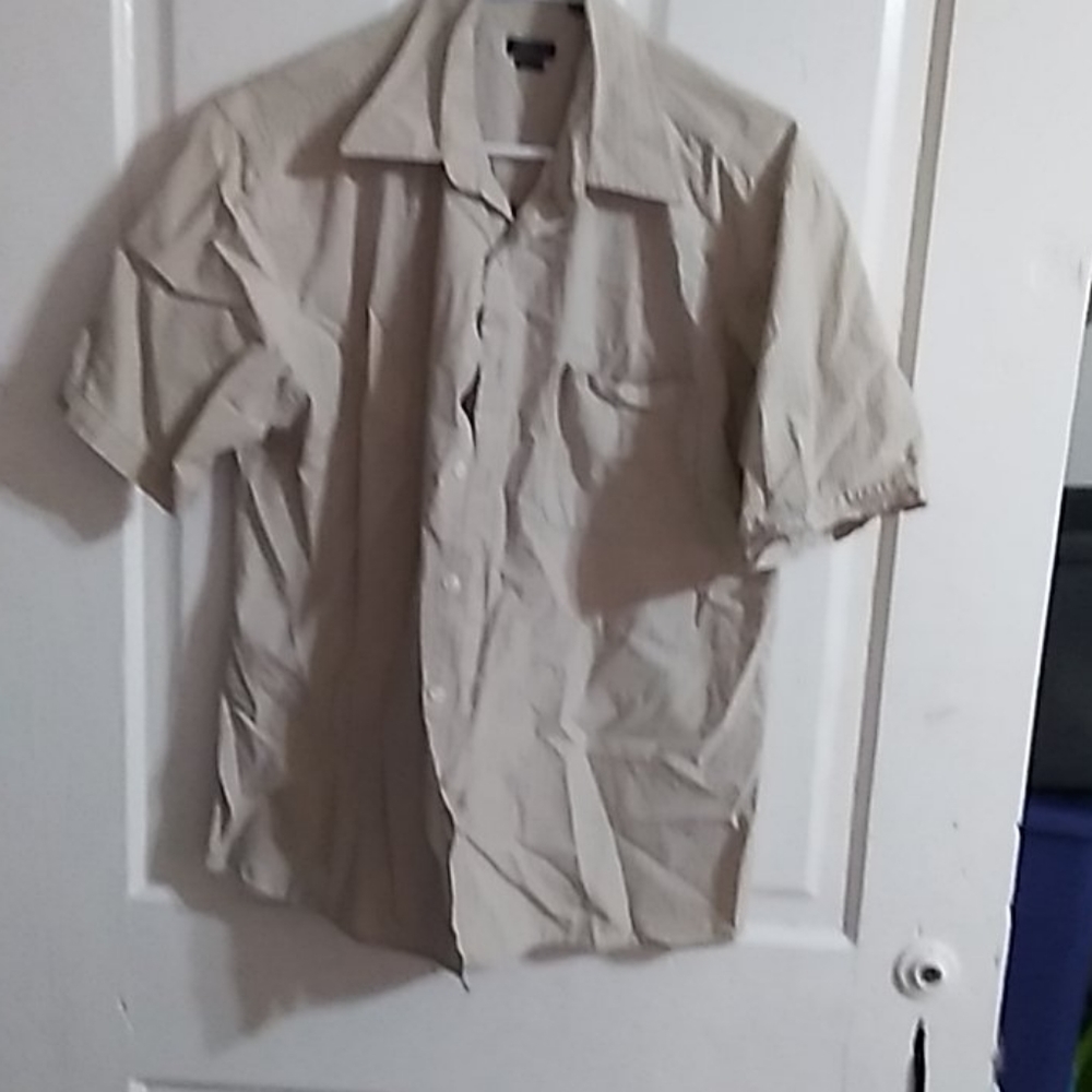 Men's light brown striped short-sleeve shirt with